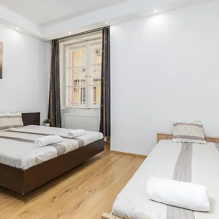 Real Kertesz Apartment *