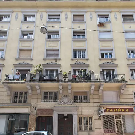 Real Kertesz Apartament *