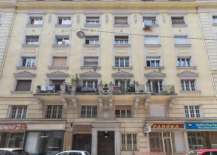Real Kertesz Apartamento *